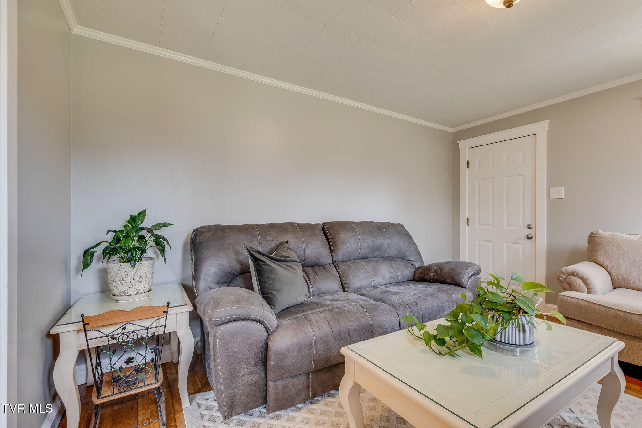 1632 Paperville Road Bristol, TN 37620 - Photo 5 of 36 006