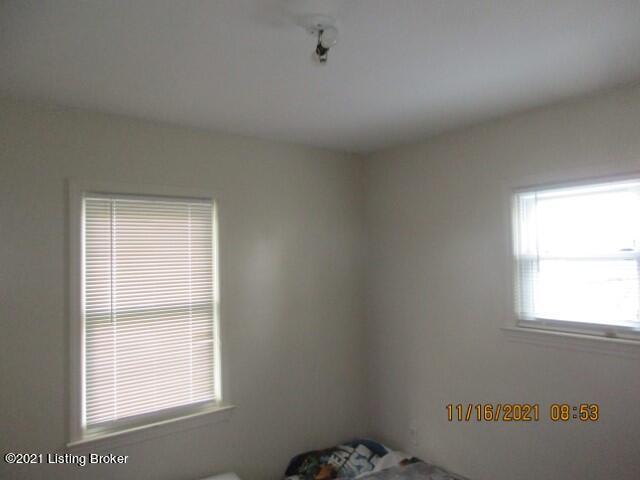 3215 Wilkie Road Louisville, KY 40216 - Photo 8 of 9 IMG_4570 (Small)