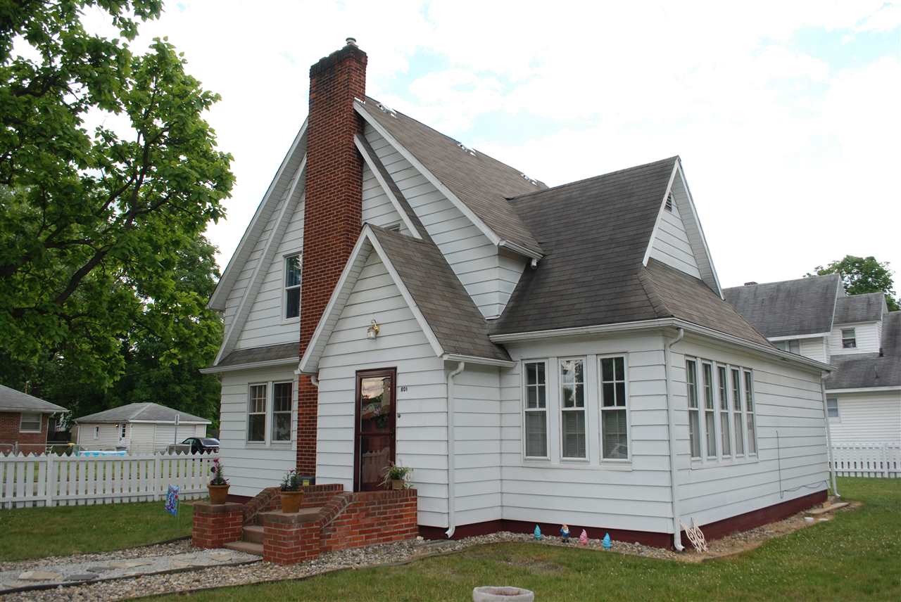 801 Maple Row Elkhart, IN 46514 - Photo 1 of 27