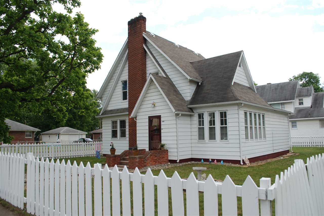 801 Maple Row Elkhart, IN 46514 - Photo 2 of 27