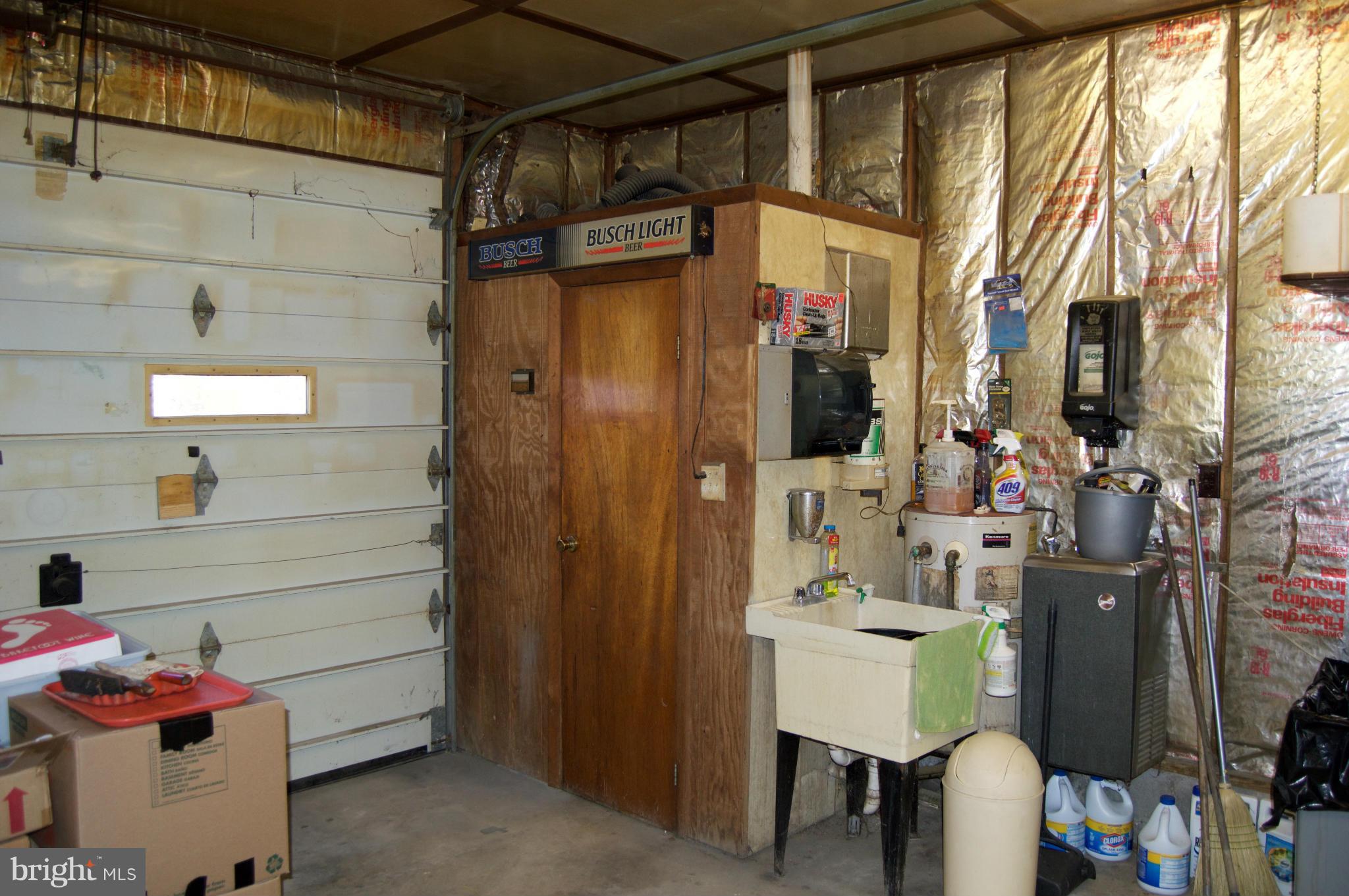 2410 Meadow Road Baltimore, MD 21222 - Photo 15 of 16 Garage