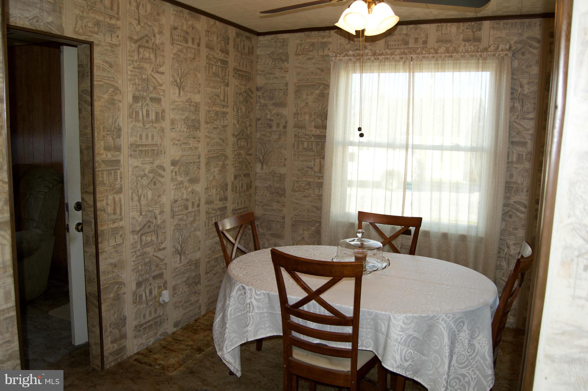 2410 Meadow Road Baltimore, MD 21222 - Photo 8 of 16 Dining Room