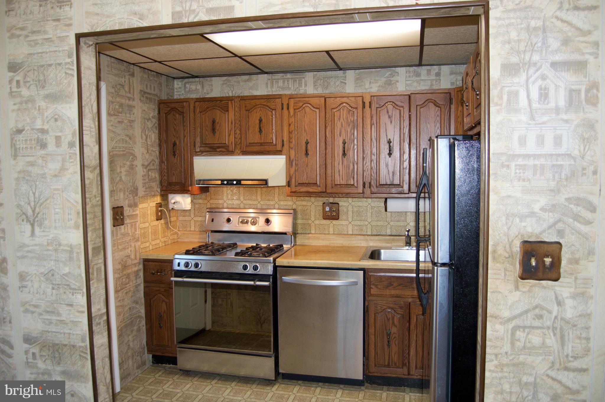 2410 Meadow Road Baltimore, MD 21222 - Photo 9 of 16 Kitchen