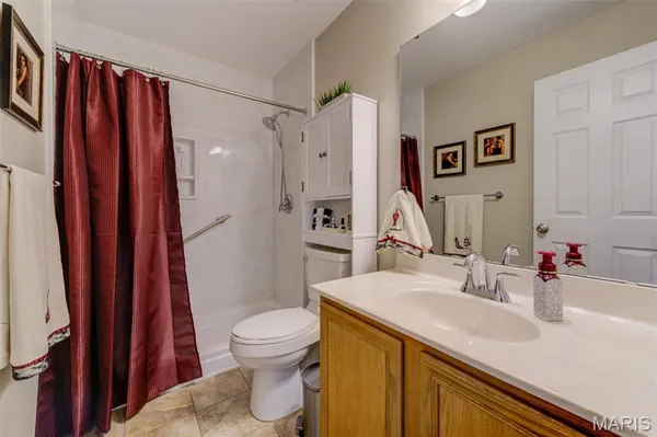 $445,000 | 621 Green Tree Meadows Drive, Lake St. Louis, MO 63367