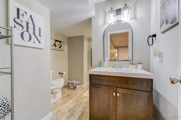 $445,000 | 621 Green Tree Meadows Drive, Lake St. Louis, MO 63367