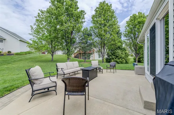 $445,000 | 621 Green Tree Meadows Drive, Lake St. Louis, MO 63367