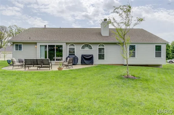 $445,000 | 621 Green Tree Meadows Drive, Lake St. Louis, MO 63367