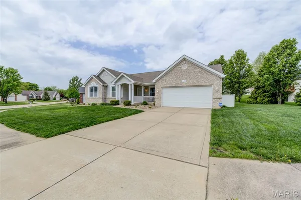 $445,000 | 621 Green Tree Meadows Drive, Lake St. Louis, MO 63367