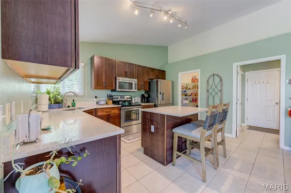 $445,000 | 621 Green Tree Meadows Drive, Lake St. Louis, MO 63367