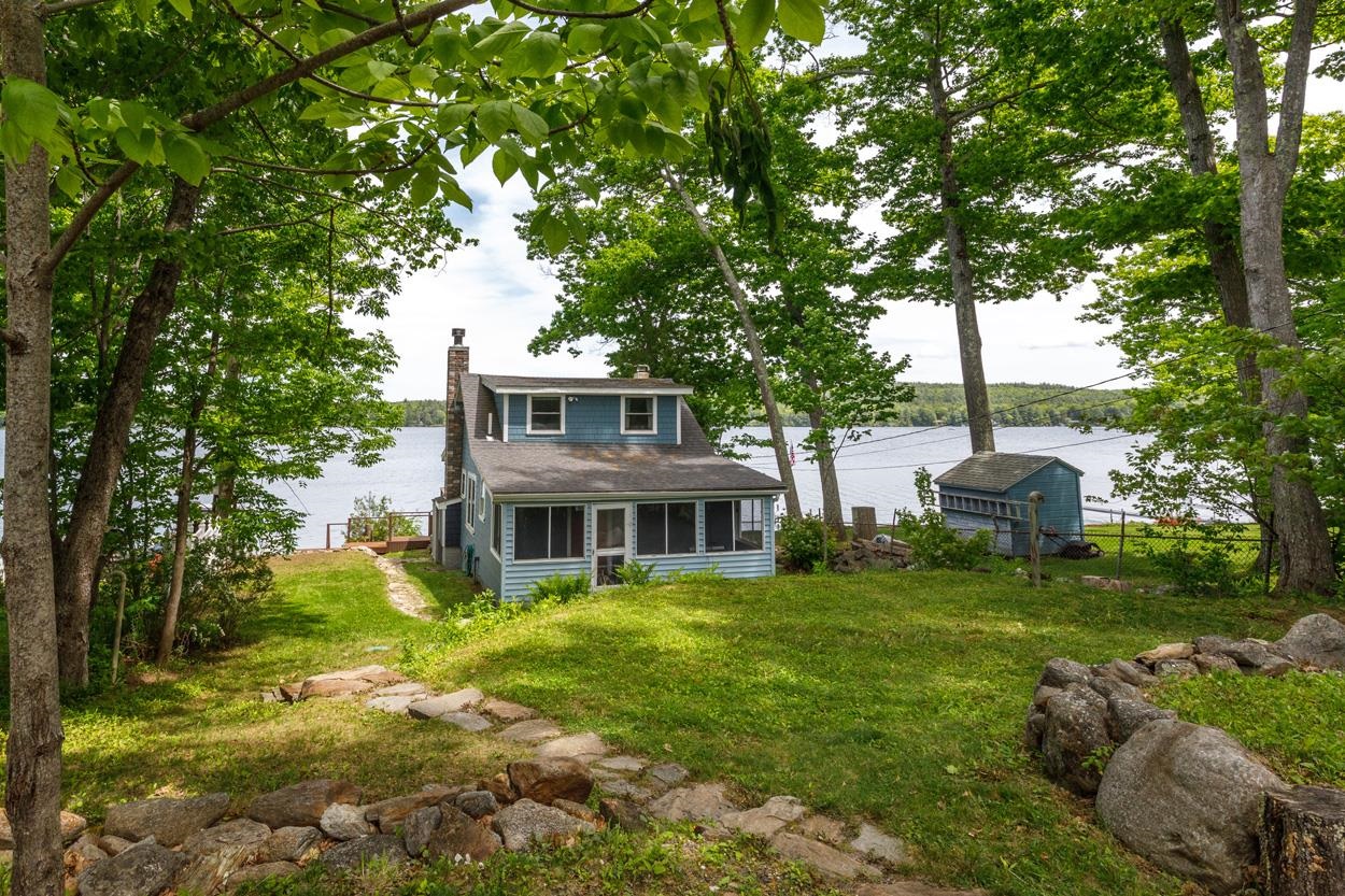 2 Charlie Lane Deerfield, NH 03037 - Photo 4 of 56