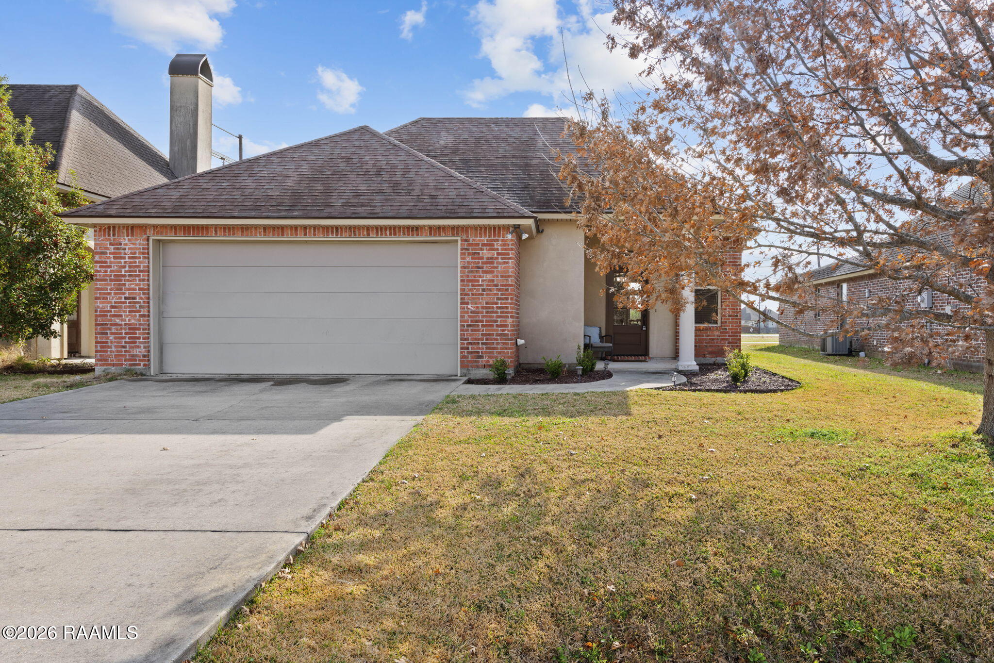 1-web-or-mls-300 Overbrook Dr-1