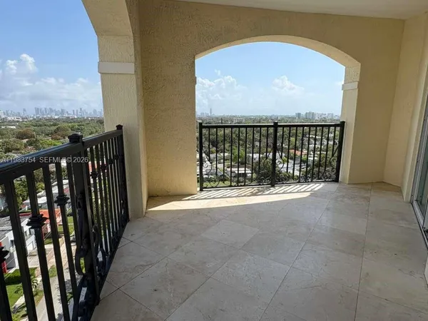 $3,450 | 1627 Southwest 37th Avenue, Unit 904, Miami, FL 33145