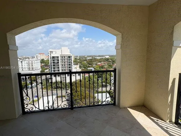 $3,450 | 1627 Southwest 37th Avenue, Unit 904, Miami, FL 33145