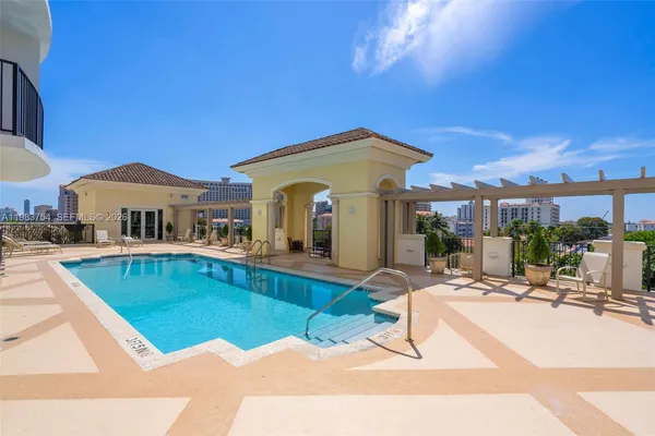 $3,450 | 1627 Southwest 37th Avenue, Unit 904, Miami, FL 33145