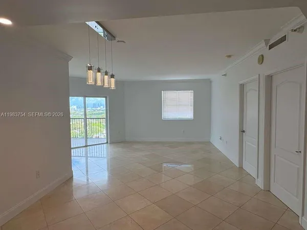 $3,450 | 1627 Southwest 37th Avenue, Unit 904, Miami, FL 33145