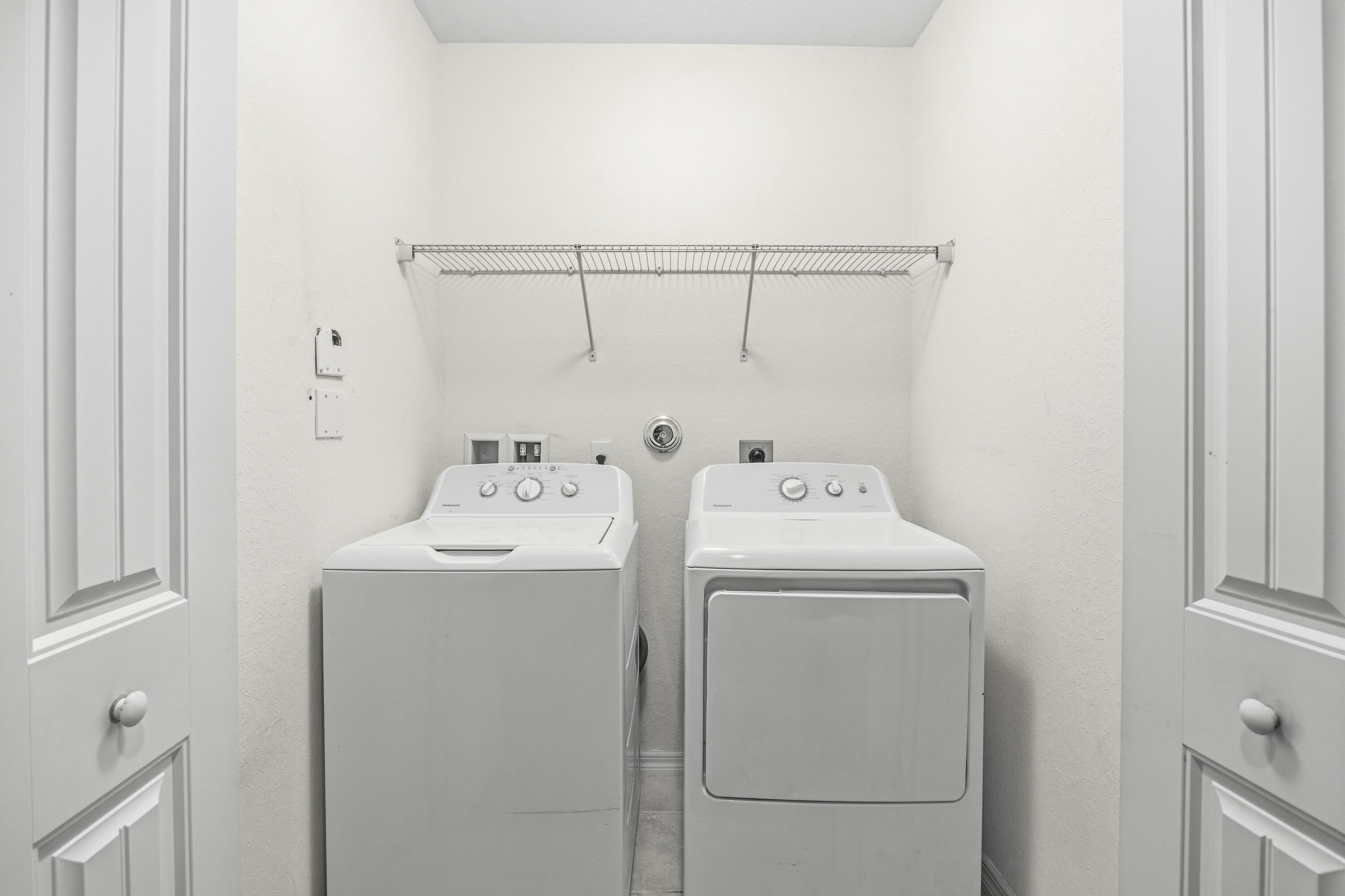8462 Lyons Ranches Road Boynton Beach, FL 33472 - Photo 28 of 35 Laundry