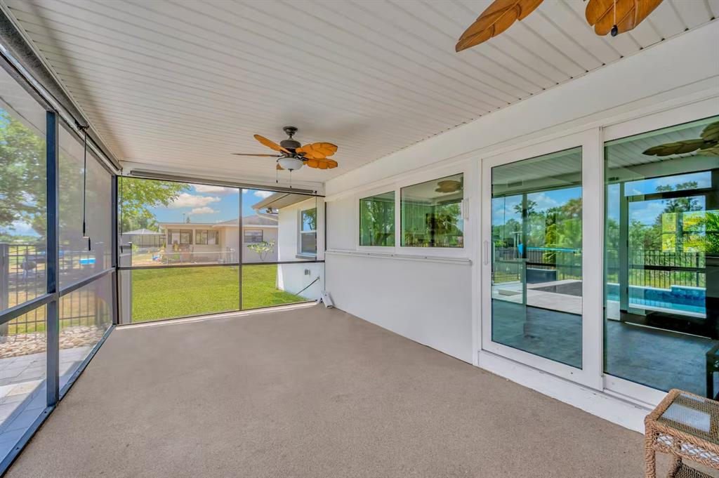 721 Eagle Lane Apollo Beach, FL 33572 - Photo 35 of 48 a view of an empty room with window
