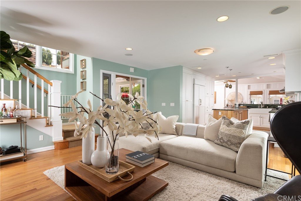 107 High Drive Laguna Beach, CA 92651 - Photo 4 of 35 a living room with furniture and a table