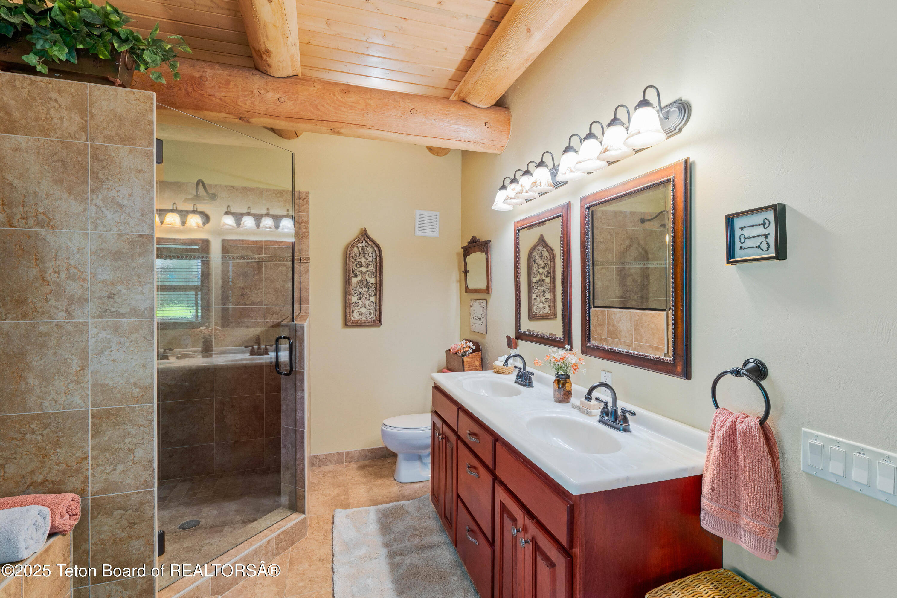 247 Meadow Ridge Road Alpine, WY 83128 - Photo 20 of 47 IMG_2371-2