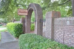 a sign that is on the side of a building