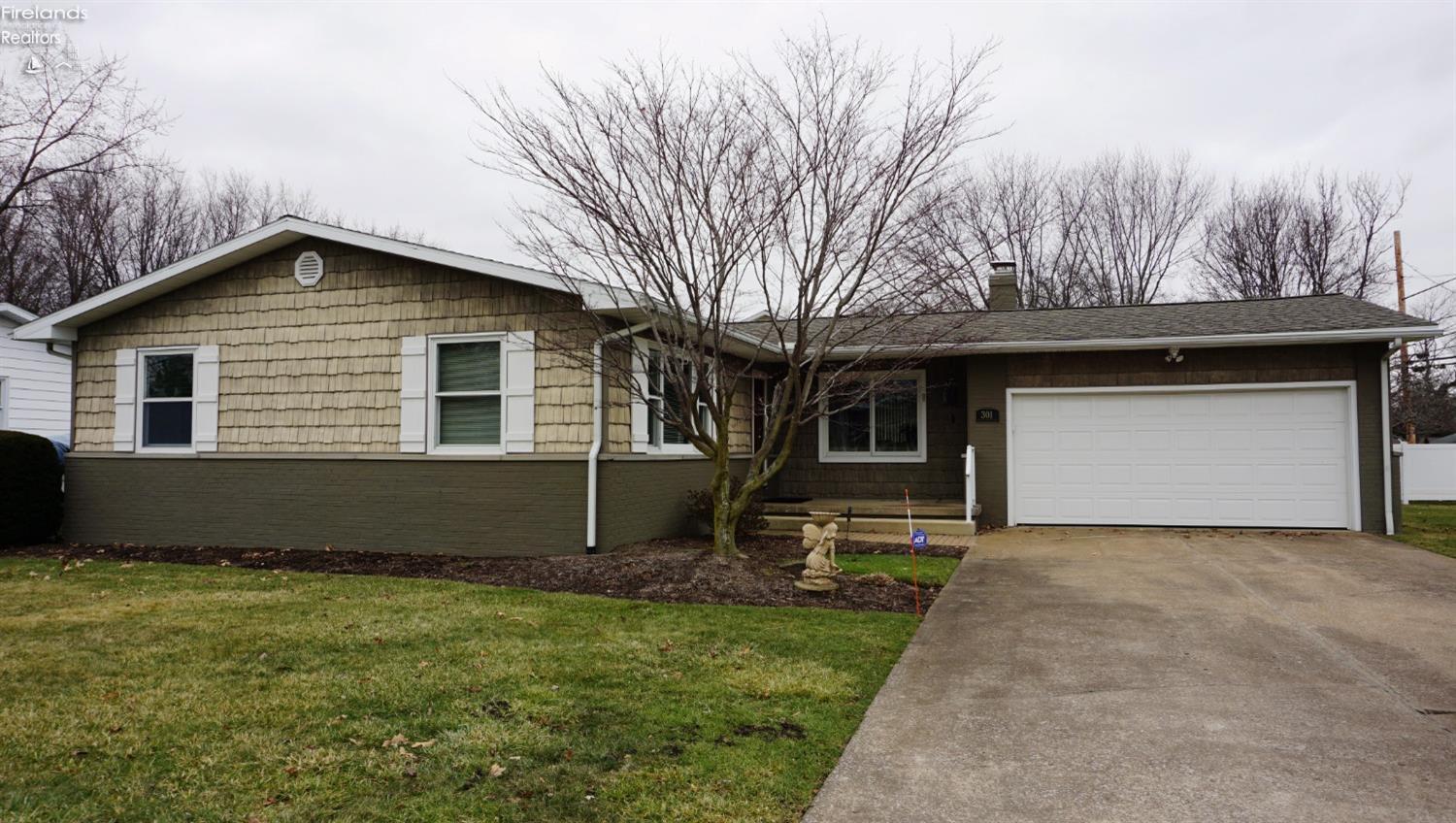 301 Orangewood Road Huron, OH 44839 - Photo 1 of 40 Gallery Image 1
