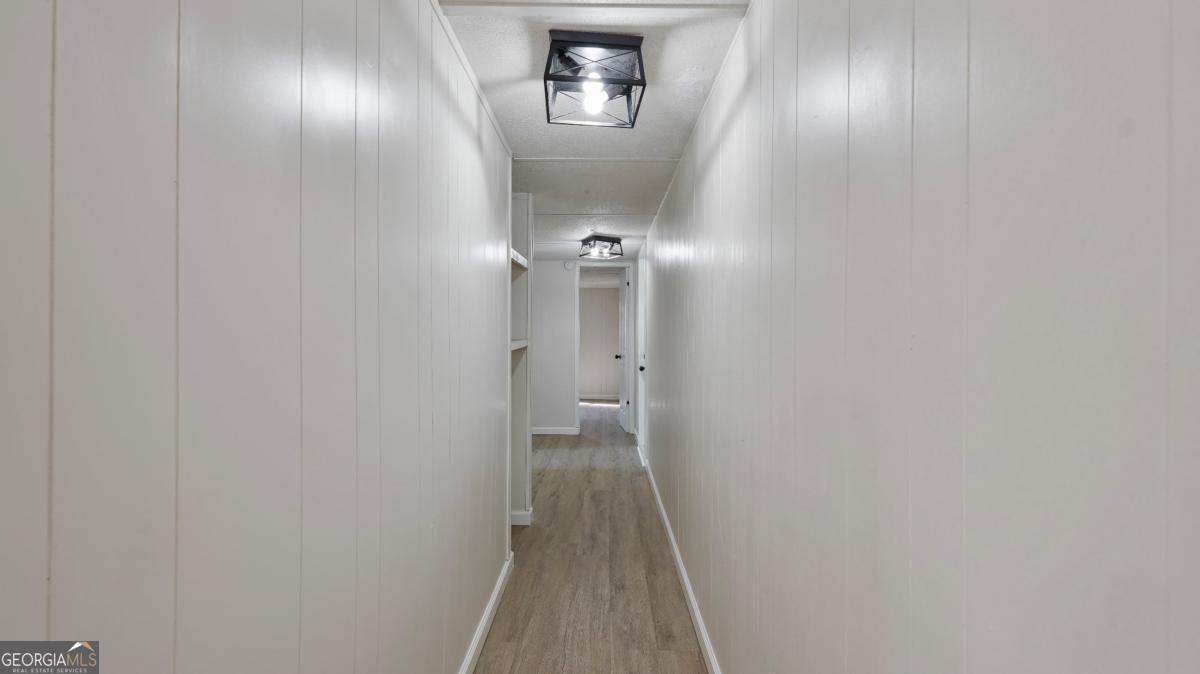 50 Sangster Road Jesup, GA 31545 - Photo 15 of 22 a view of a hallway