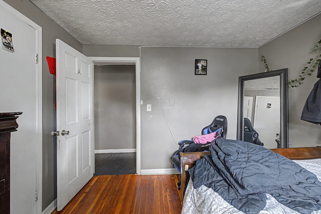 23 Jenness Street Springfield, MA 01104 - Photo 10 of 25
