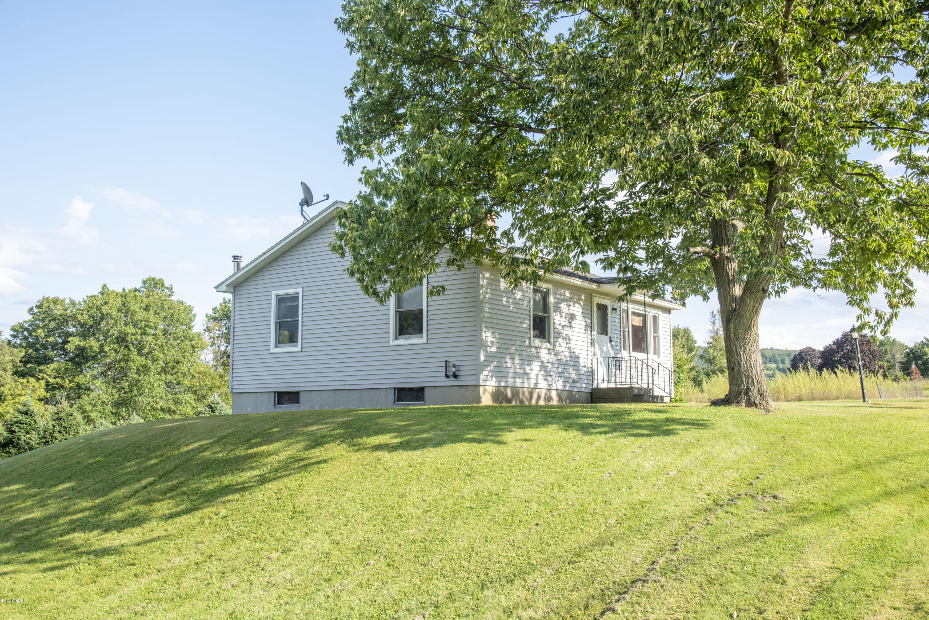 555 Hill Road Pownal, VT 05261 - Photo 13 of 14 exterior