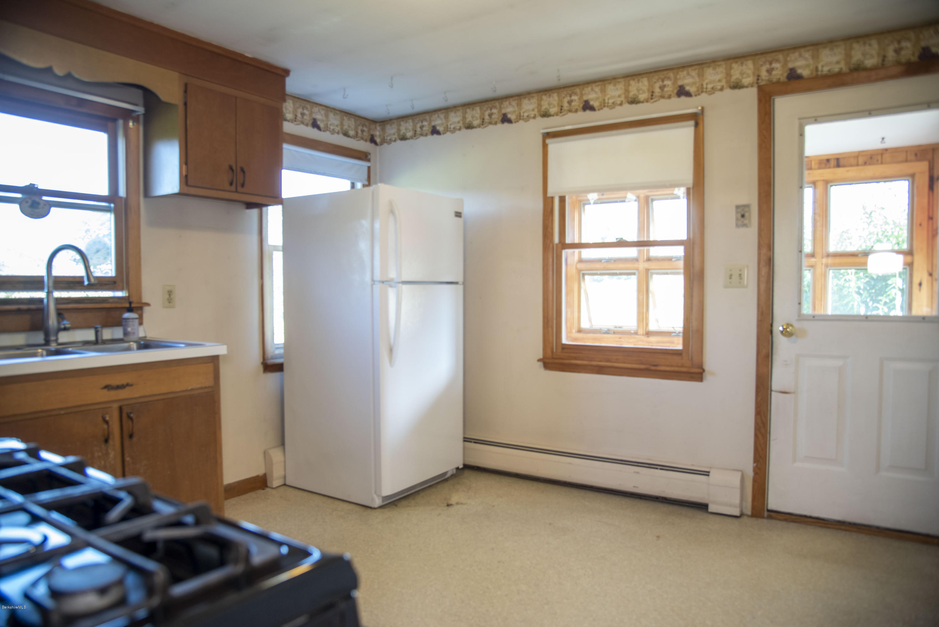 555 Hill Road Pownal, VT 05261 - Photo 4 of 14 Kitchen
