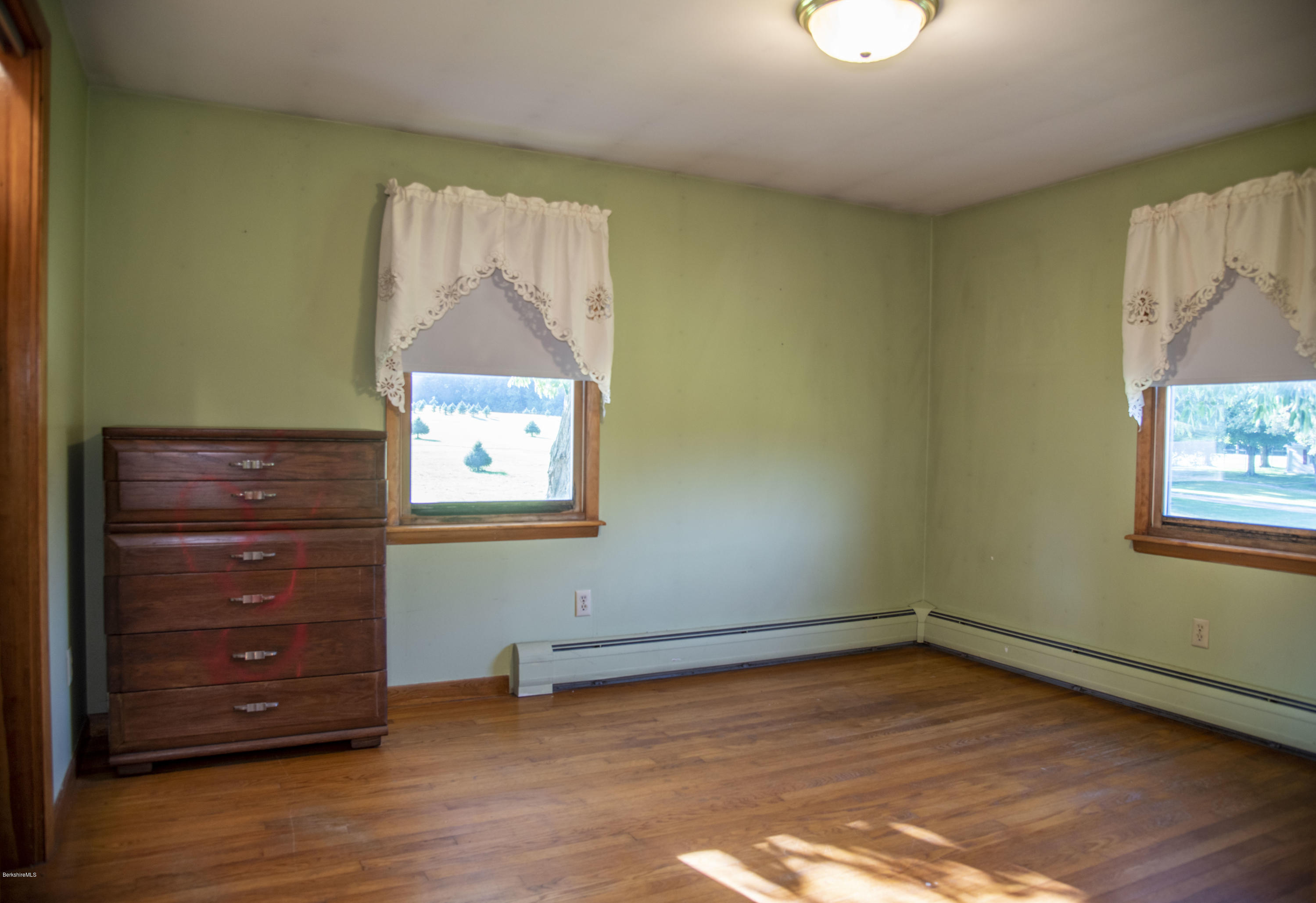 555 Hill Road Pownal, VT 05261 - Photo 8 of 14 bedroom