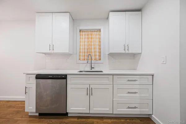 $3,300 | 46 Maxwell Avenue, Oyster Bay, NY 11771
