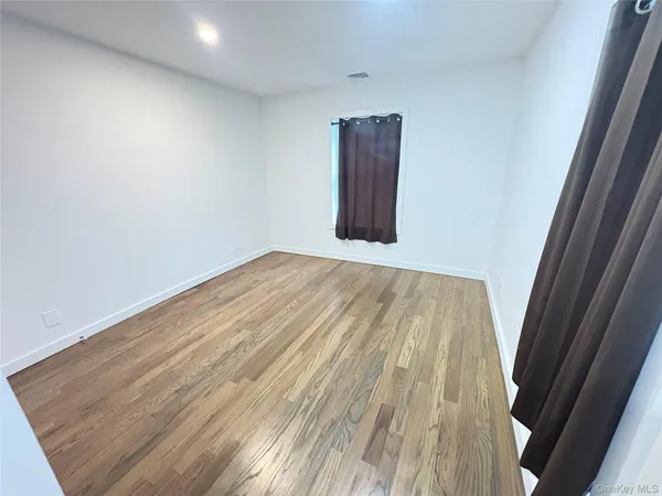 $3,300 | 46 Maxwell Avenue, Oyster Bay, NY 11771