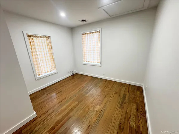 $3,300 | 46 Maxwell Avenue, Oyster Bay, NY 11771