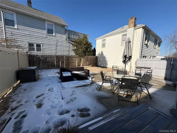 $3,300 | 46 Maxwell Avenue, Oyster Bay, NY 11771