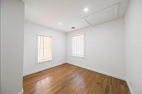 $3,300 | 46 Maxwell Avenue, Oyster Bay, NY 11771