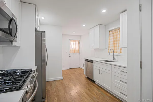 $3,300 | 46 Maxwell Avenue, Oyster Bay, NY 11771