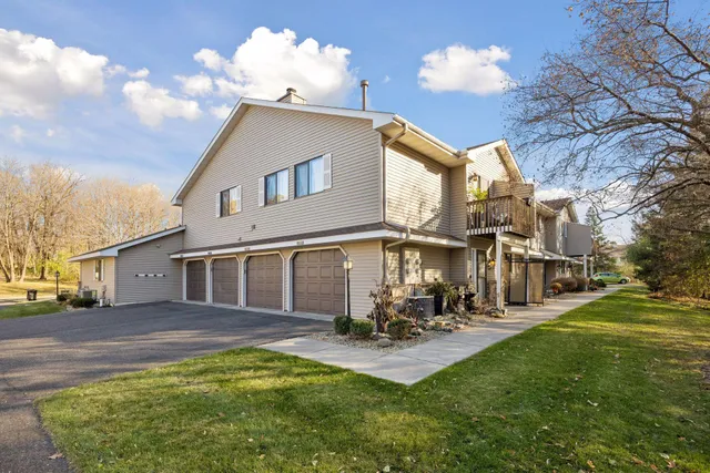 $220,000 | 7573 Wedgewood Way North, Maple Grove, MN 55311