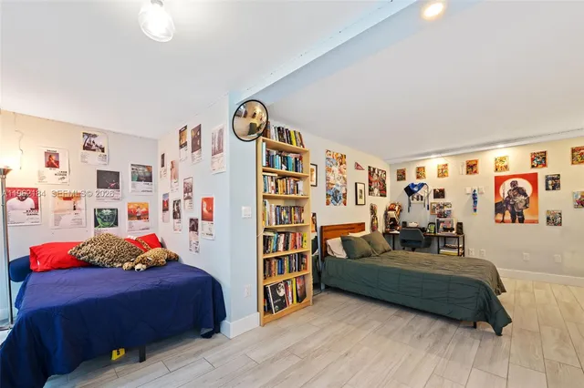 $1,990,000 | 600 Grapetree Drive, Unit 3DS, Key Biscayne, FL 33149