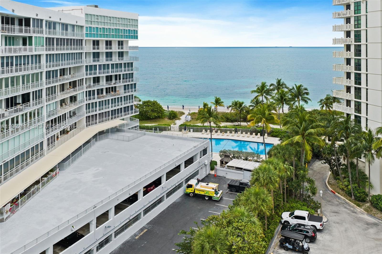 600 Grapetree Drive, Unit 3DS Key Biscayne, FL 33149 - Photo 22 of 30 with Awning, Pool and Ocean View