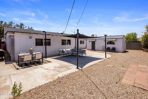 a house view with a outdoor space