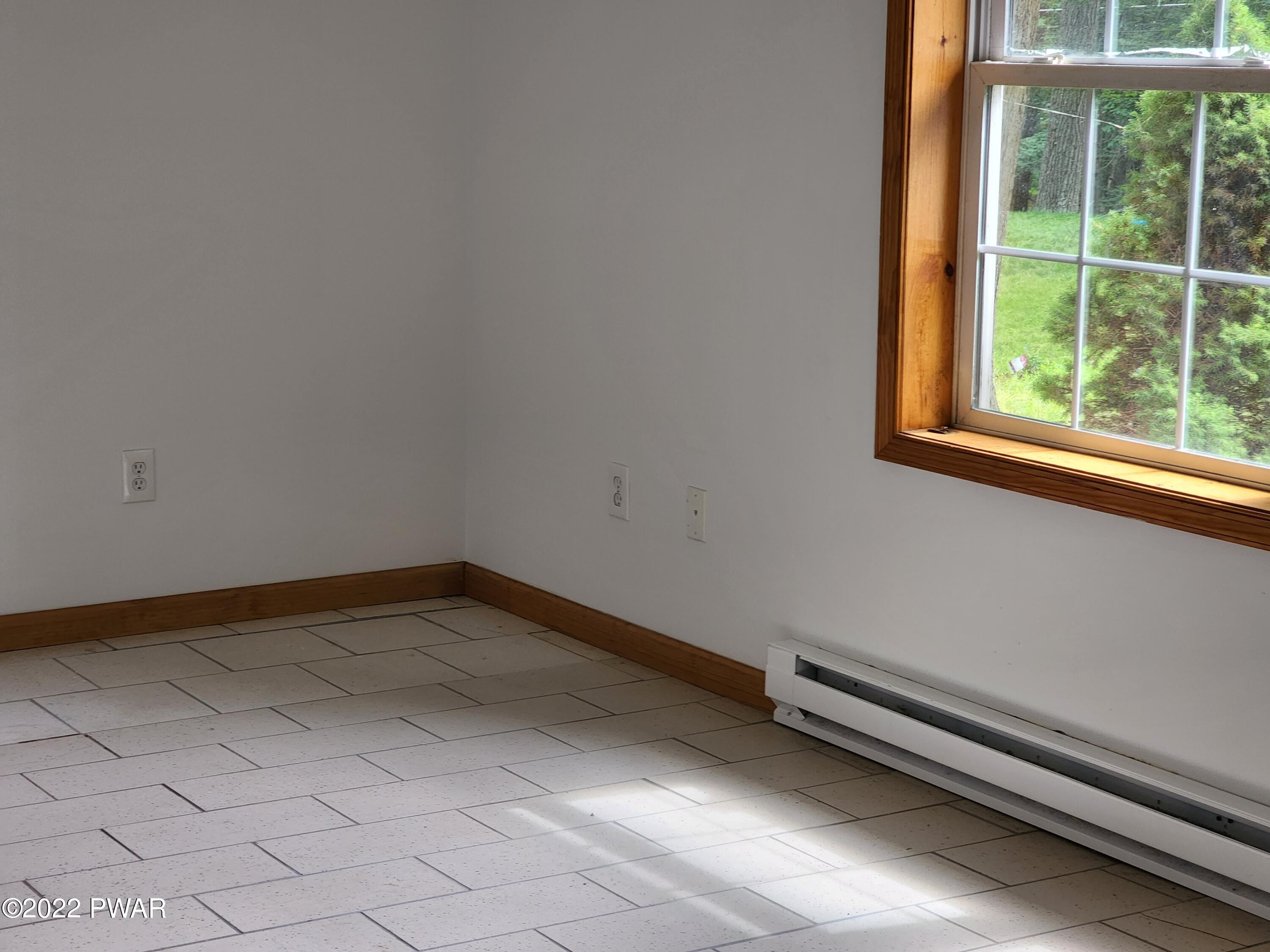 237 Ridge Drive Milford, PA 18337 - Photo 8 of 14