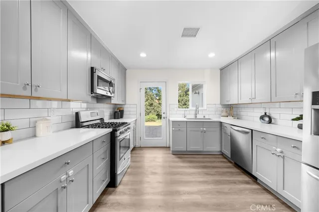 $1,390,000 | 5429 West 76th Street, Los Angeles, CA 90045