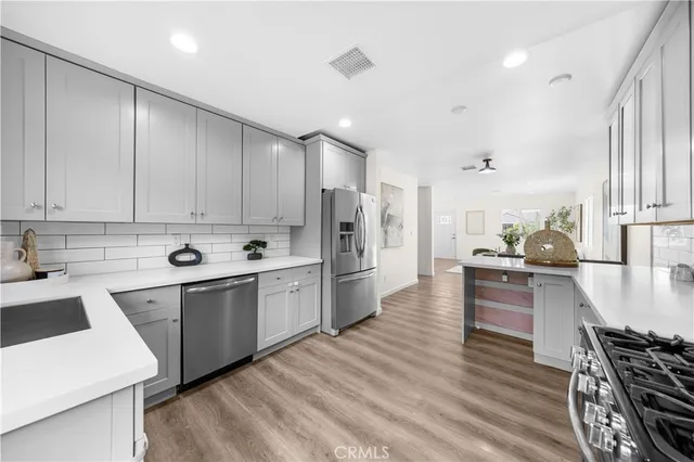 $1,390,000 | 5429 West 76th Street, Los Angeles, CA 90045