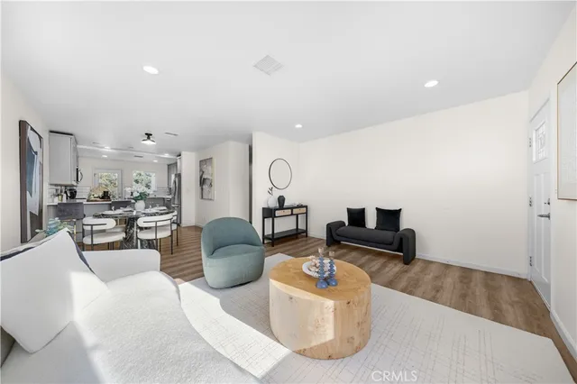 $1,390,000 | 5429 West 76th Street, Los Angeles, CA 90045