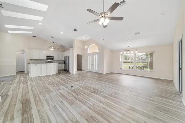 $1,900 | 14 Southeast 62nd Terrace, Ocala, FL 34472