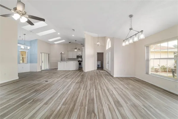 $1,900 | 14 Southeast 62nd Terrace, Ocala, FL 34472