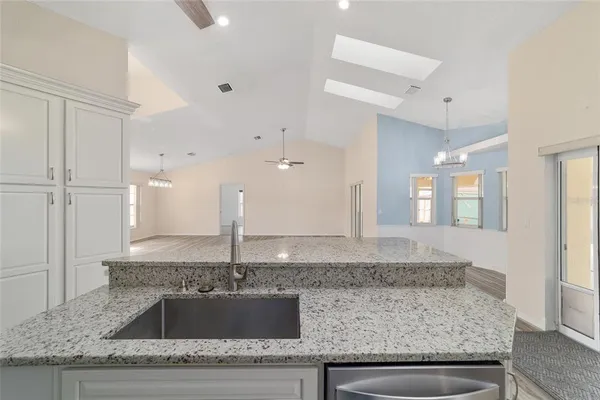 $1,900 | 14 Southeast 62nd Terrace, Ocala, FL 34472