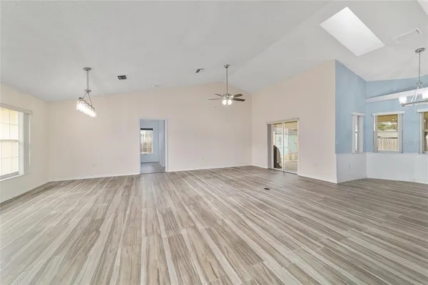 $1,900 | 14 Southeast 62nd Terrace, Ocala, FL 34472