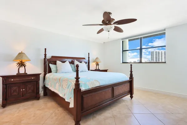 $5,500 | 145 South Ocean Avenue, Unit 808, Palm Beach Shores, FL 33404