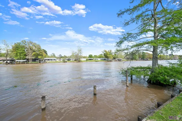 $185,000 | 13216 Bayou Terrace Drive, St. Amant, LA 70774